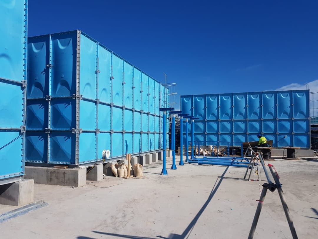 Panel Tank