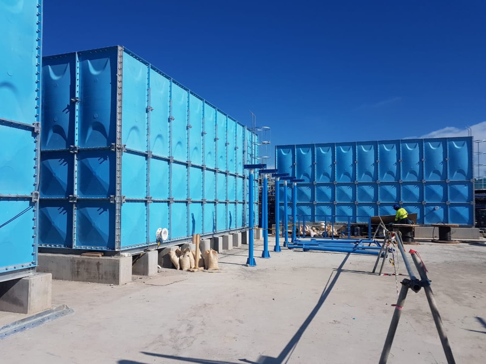 Panel Tank